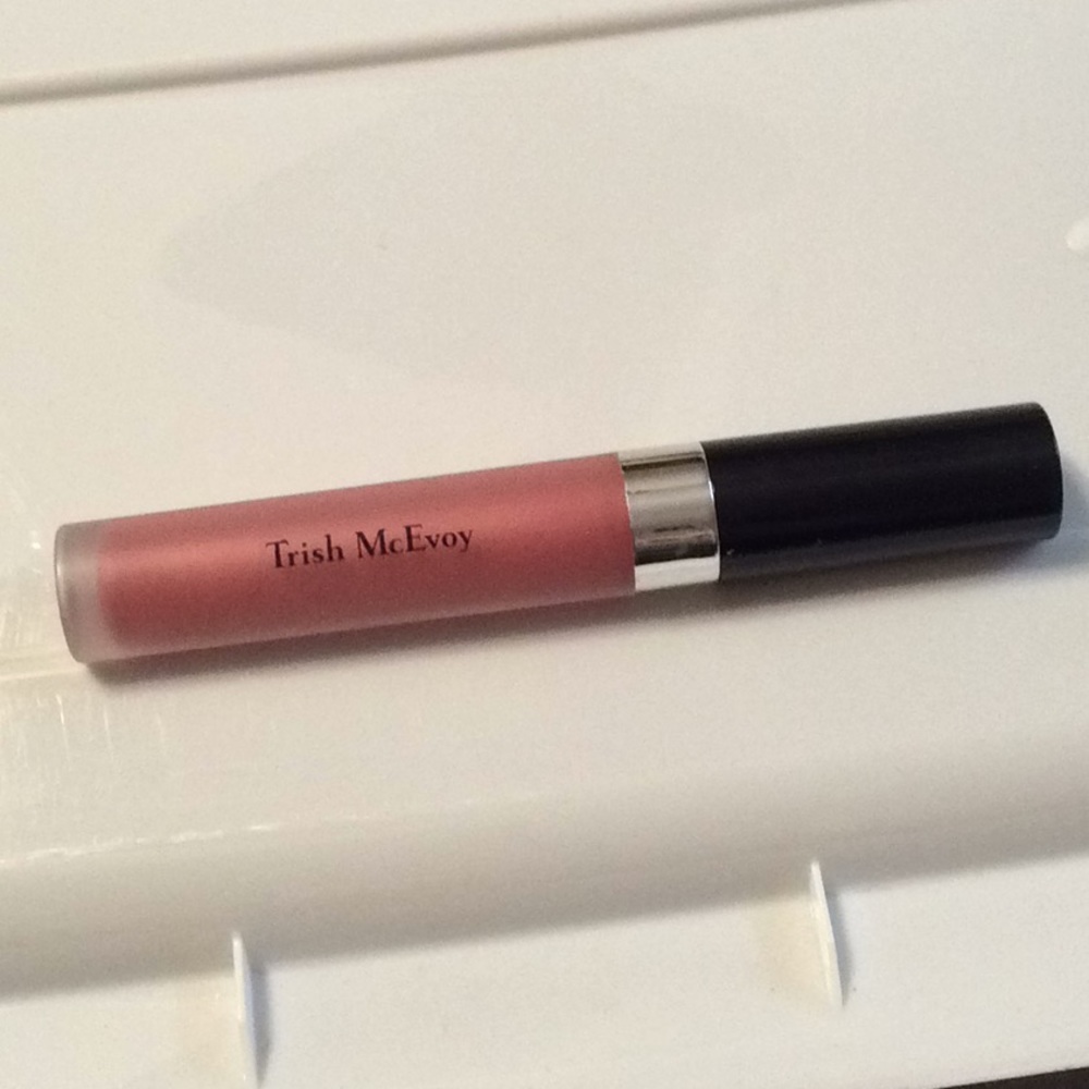 Trish mcevoy ultra long wear lip gloss berry